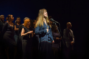 Claire-singing-at-the-Apollo