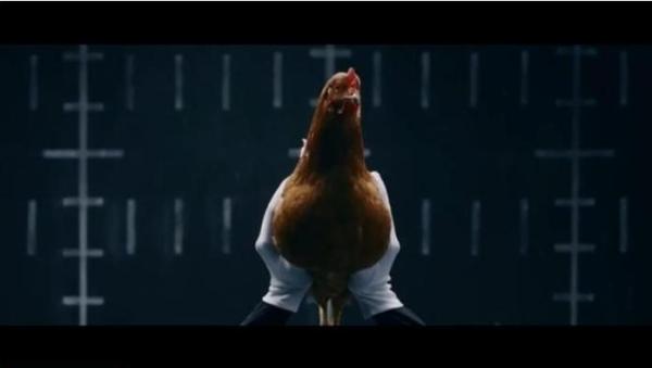 Dancing Chickens Demonstrate Stability In Hilarious Mercedes-Benz Ad