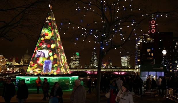 Lloyds Bank launches illuminating #loveyoutothestars Christmas tree campaign