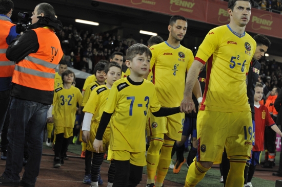 See the Story Behind the Romanian Football Team’s Mathematical Shirts