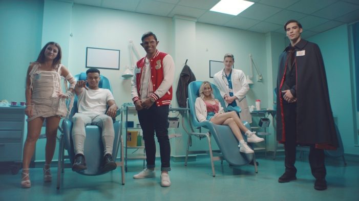 Love Island Stars get their teeth into Halloween Campaign for NHS Blood and Transplant