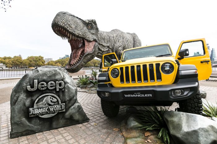 T.rex shocks Londoners to promote the new Jeep Wrangler and Jurassic World: Fallen Kingdom Blu-ray and DVD