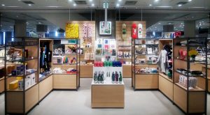 FALSK I første omgang I de fleste tilfælde Eighth MoMA Design Store completed by Lumsden Design at LOFT, Japan –  Marketing Communication News