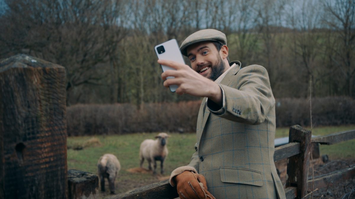 GOOGLE PIXEL 4 PRESENTS JACK WHITEHALL AND MICHAEL DAPAAH – LOST IN THE COUNTRYSIDE (1)