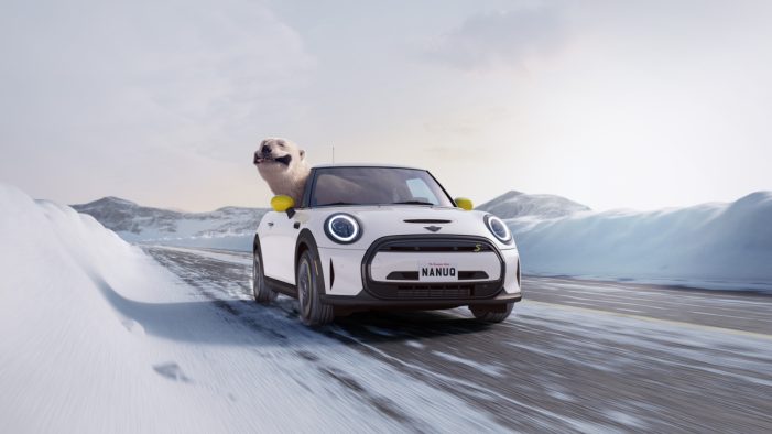 <strong>CELEBRATING INTERNATIONAL POLAR BEAR WEEK, MINI USA REVEALS 2023 MINI COOPER ELECTRIC SE IN NEW NANUQ WHITE COLOR INFLUENCED BY MINI FANS</strong>