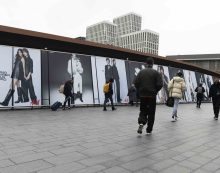 H&M Unwraps Festive OOH Takeover at Westfield Stratford