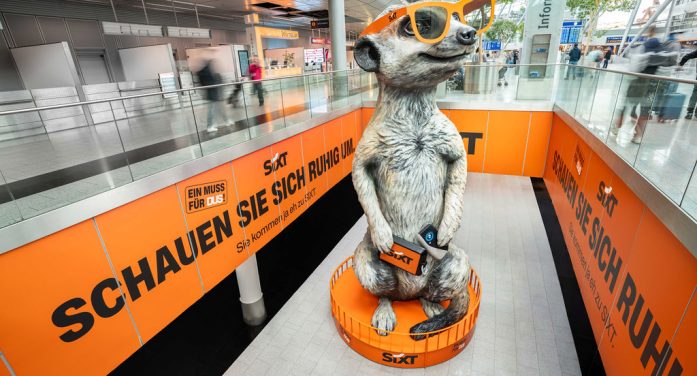 SIXT Unveils the World’s Largest Meerkat at Düsseldorf Airport