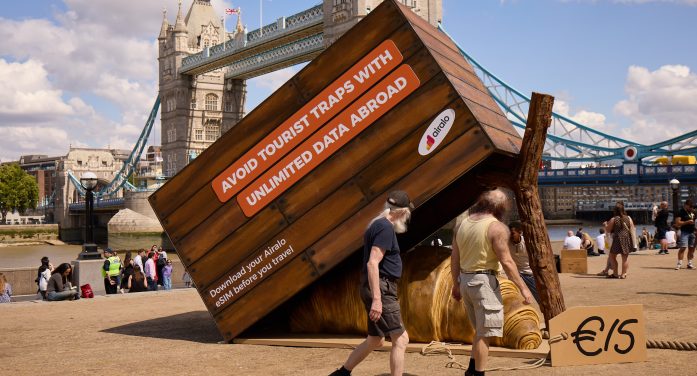 Airalo Sets a ‘Tourist Trap’ to Help Holidaymakers Avoid Holiday Rip-Offs