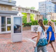 VIOOH expands programmatic DOOH access in the US with Screenverse partnership